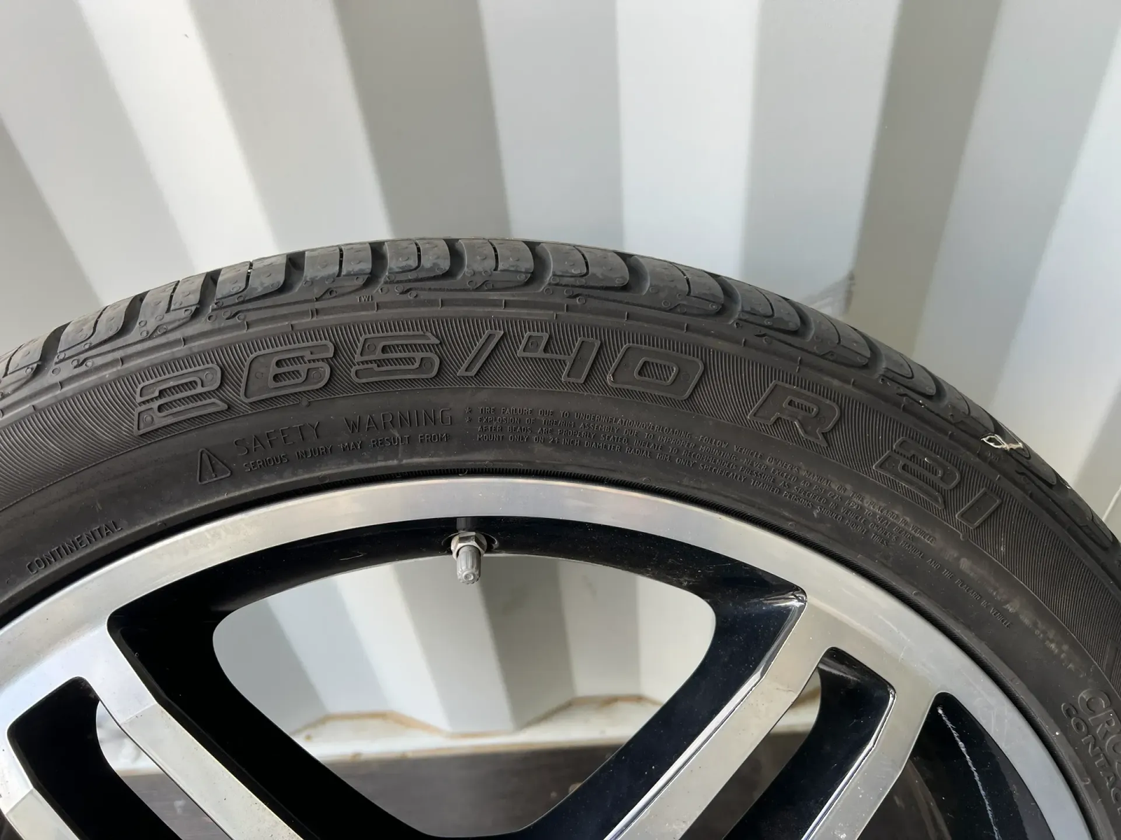 Second image of Mercedes AMG GLE/GL/GLS W166 21" Wheels + Continental Tires