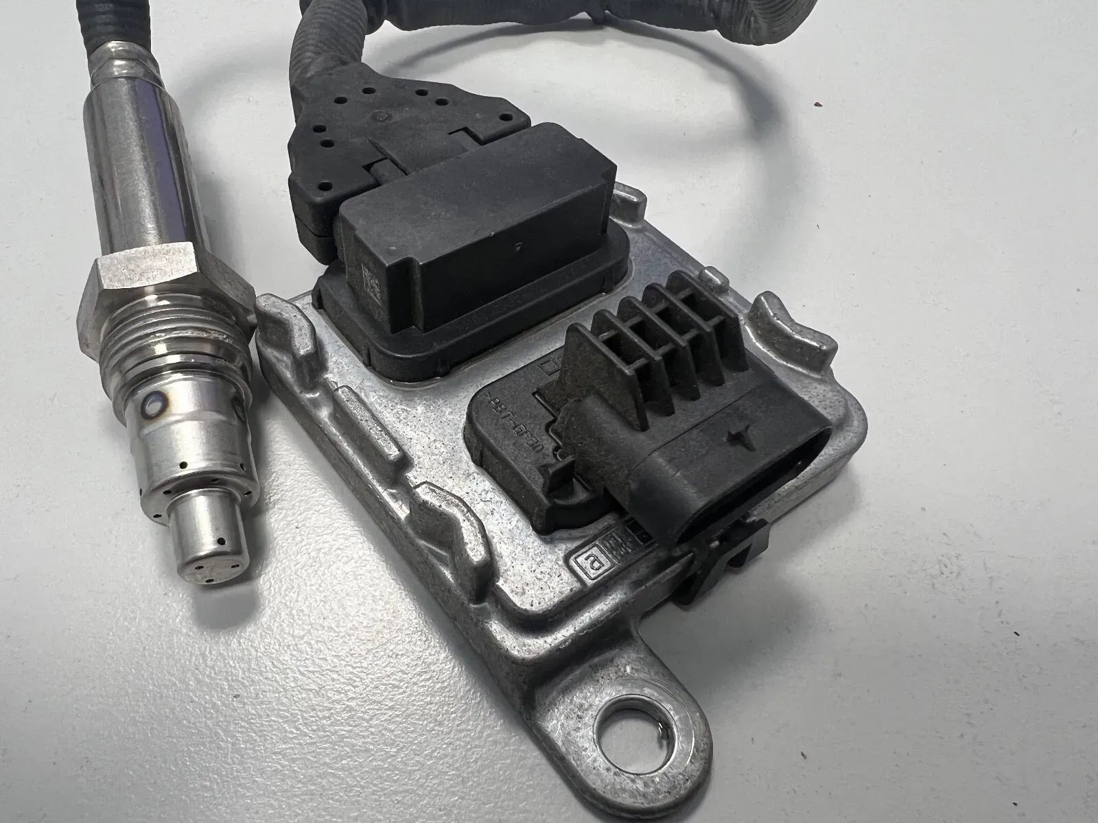 Second image of Mercedes-Benz NOX Lambda Sensor A0009059112 NEW